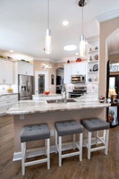 Kitchen Bar 2