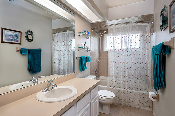 Bathroom 2