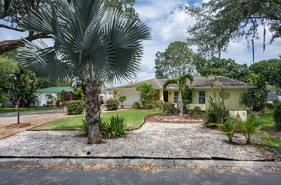 Front Wide Road View