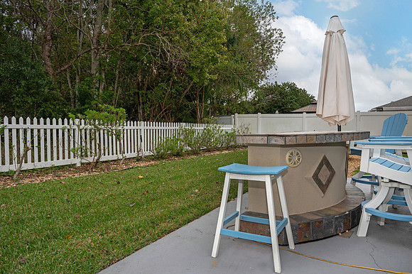 Outdoor Bar
