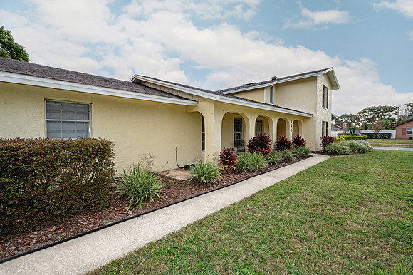Front Left Walkway