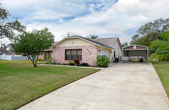 Front Right Driveway View