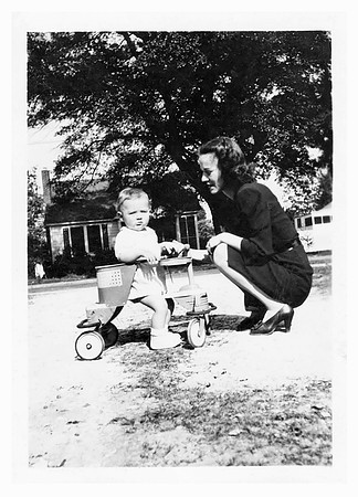 Avis - Howard's Wife and Lyle