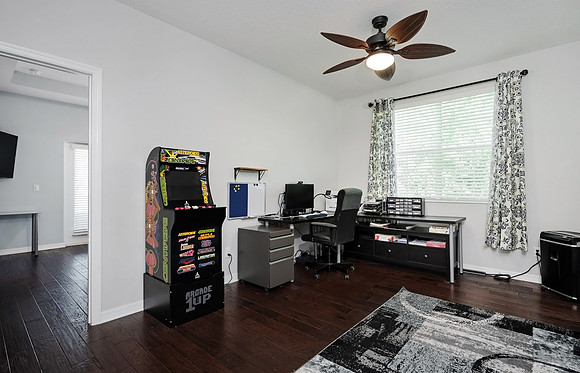 Loft Den Space