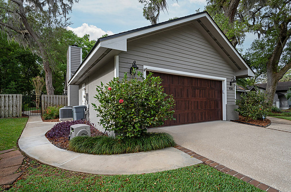 Fron Left Side Walk Way