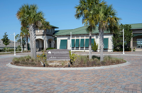 Club House & Restaurant 2