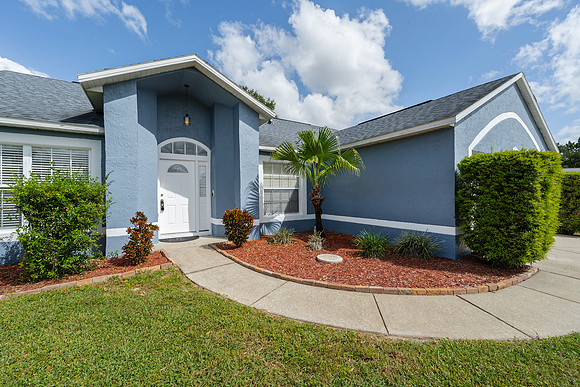 Front Left sidewalk curve